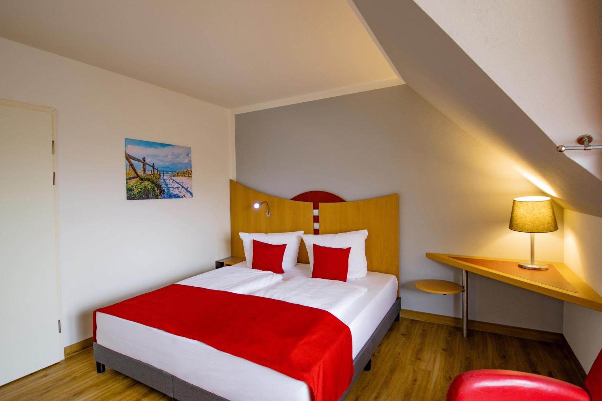 Inselhotel Kleiner Bodden Buschvitz Ngoại thất bức ảnh